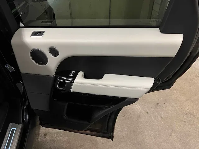 Land rover range rover sport 3.0 sdv6 autobiography dynamic 306pk 2015 (origineel-nl + 1e eigenaar), gz-923-h - afbeelding 49 van  72