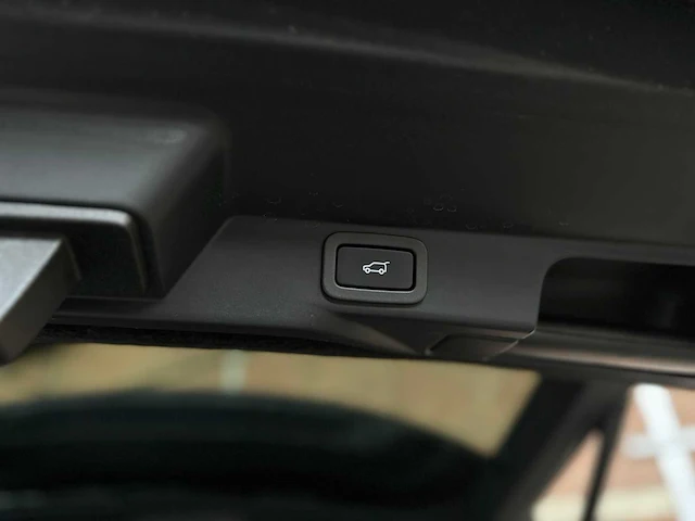 Land rover range rover sport svr 5.0 v8 supercharged 575pk 2019, r-184-sh - afbeelding 41 van  49