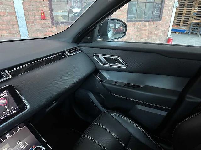 Land rover range rover velar 2.0 i4 awd r-dynamic hse 179pk 2017, l-077-bn - afbeelding 14 van  57