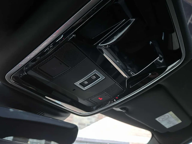 Land rover range rover velar 2.0 i4 awd r-dynamic hse 179pk 2017, l-077-bn - afbeelding 22 van  57