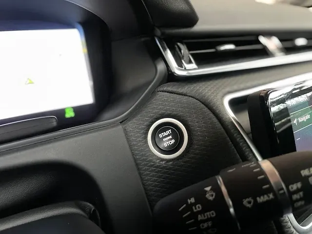 Land rover range rover velar 3.0 v6 awd r-dynamic hse 300pk 2018, r-522-tz - afbeelding 26 van  66