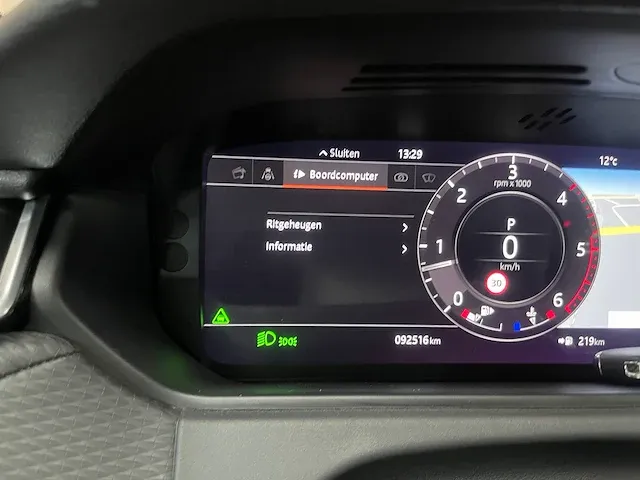 Land rover range rover velar 3.0 v6 awd r-dynamic hse 300pk 2018, r-522-tz - afbeelding 33 van  66