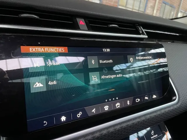 Land rover range rover velar 3.0 v6 awd r-dynamic hse 300pk 2018, r-522-tz - afbeelding 42 van  66