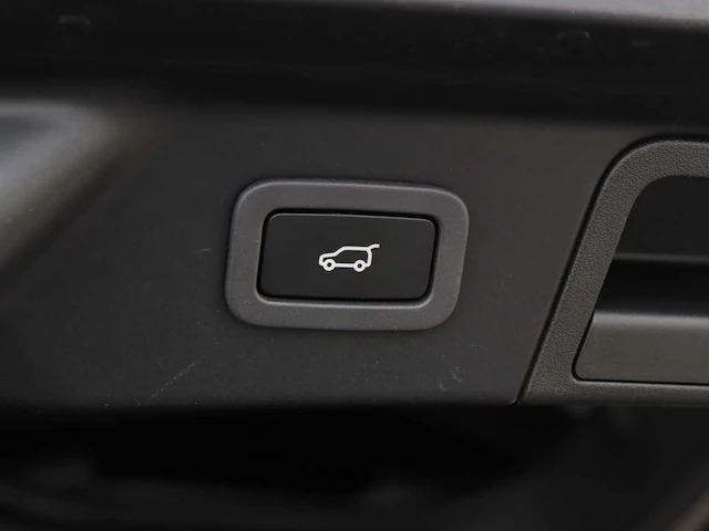Land rover range rover velar 3.0 v6 sc awd fe car 2018 | rr-217-k - afbeelding 17 van  54