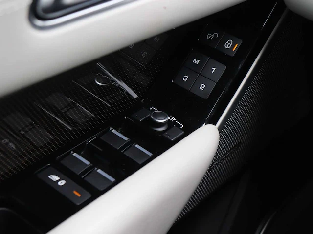 Land rover range rover velar 3.0 v6 sc awd fe car 2018 | rr-217-k - afbeelding 26 van  54