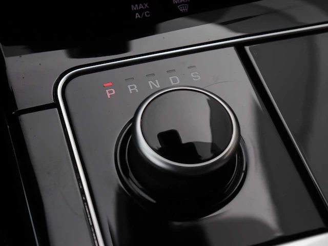 Land rover range rover velar 3.0 v6 sc awd fe car 2018 | rr-217-k - afbeelding 50 van  54