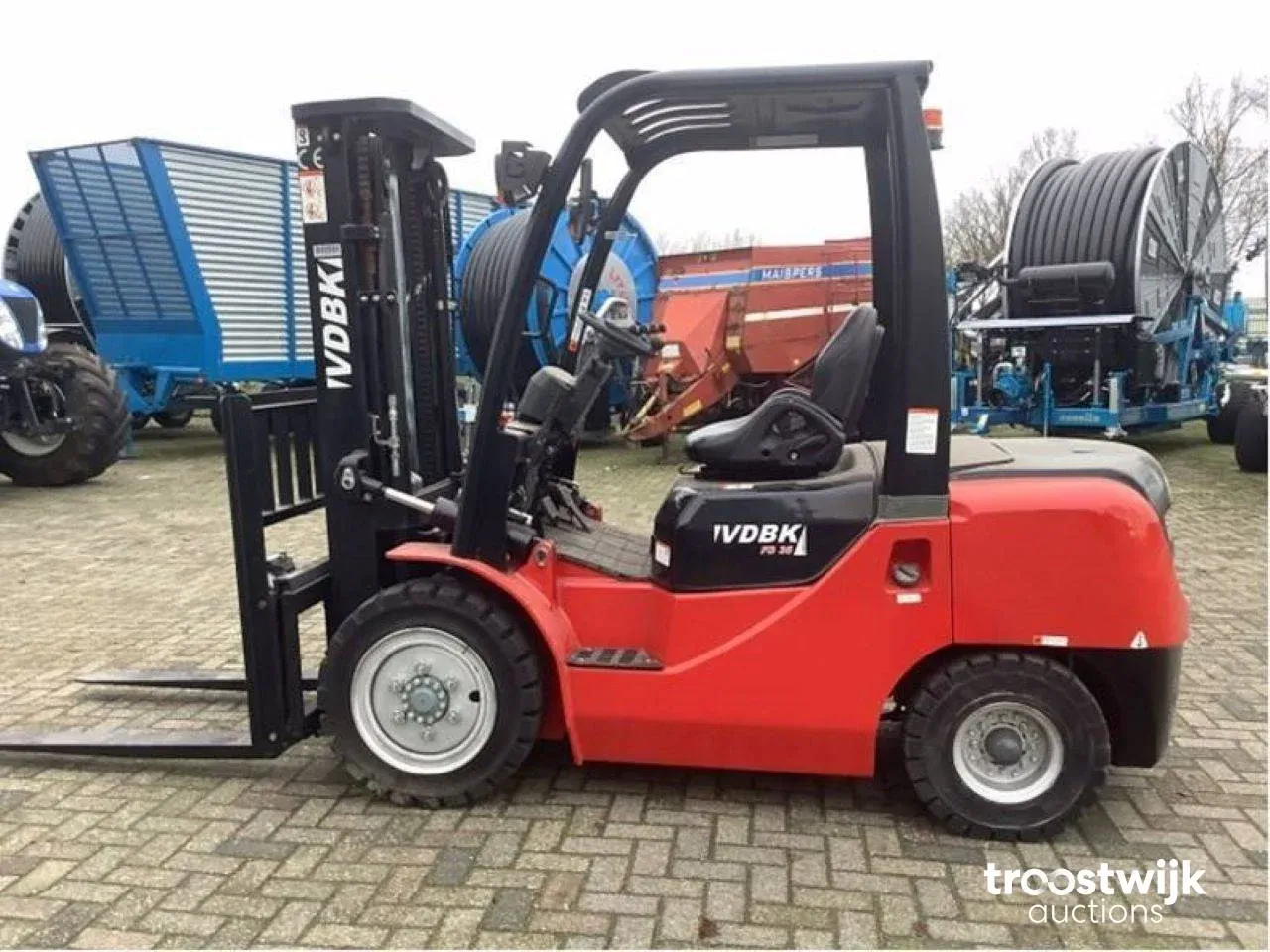 Landbouw-, tuin- en park-, grondverzetmachines en vorkheftrucks
