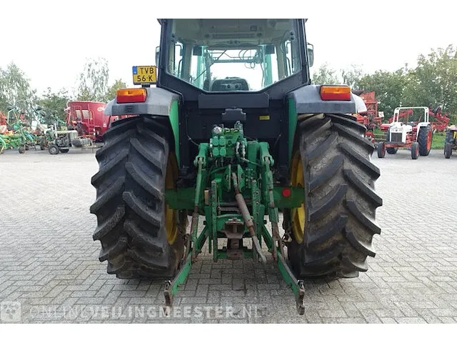 Landbouw tractor met voorlader john deere, 6010 se, bouwjaar 2001 - afbeelding 24 van  51