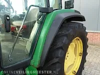 Landbouw tractor met voorlader john deere, 6010 se, bouwjaar 2001 - afbeelding 33 van  51