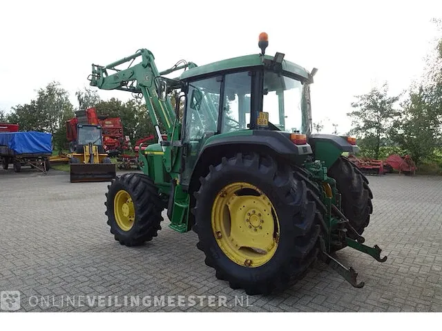 Landbouw tractor met voorlader john deere, 6010 se, bouwjaar 2001 - afbeelding 23 van  51