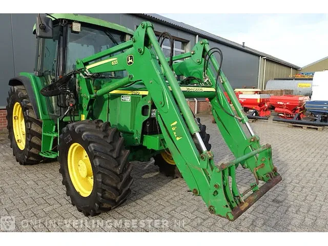 Landbouw tractor met voorlader john deere, 6010 se, bouwjaar 2001 - afbeelding 36 van  51