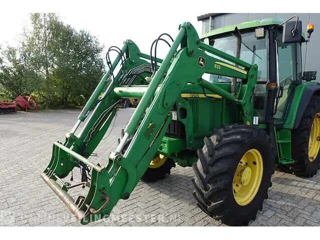 Landbouw tractor met voorlader john deere, 6010 se, bouwjaar 2001 - afbeelding 38 van  51