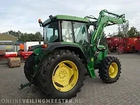Landbouw tractor met voorlader john deere, 6010 se, bouwjaar 2001 - afbeelding 34 van  51