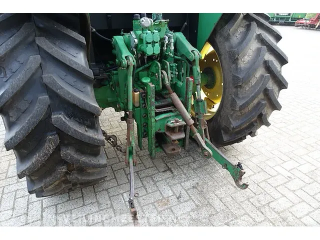 Landbouw tractor met voorlader john deere, 6010 se, bouwjaar 2001 - afbeelding 45 van  51