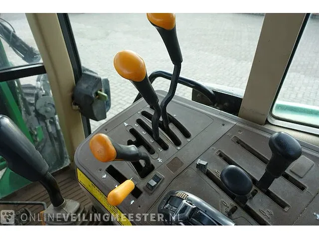 Landbouw tractor met voorlader john deere, 6010 se, bouwjaar 2001 - afbeelding 51 van  51