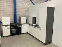 Landelijk hoek keukenopstelling - afbeelding 2 van  8