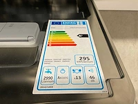 Landelijk hoekkeuken met vaatwasser koelkast stoom combimagnetron en inductie kookplaat - afbeelding 2 van  16