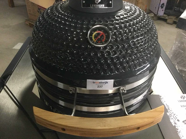 Landmann - medium - kamado houtskool bbq op onderstel. - afbeelding 2 van  6