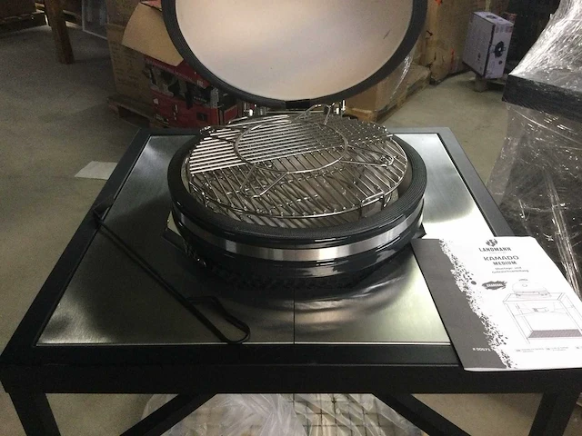 Landmann - medium - kamado houtskool bbq op onderstel. - afbeelding 4 van  6
