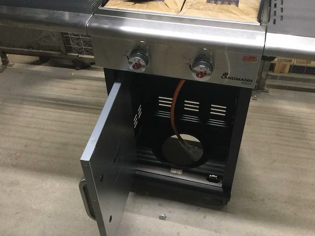 Landmann - triton - gas bbq - afbeelding 2 van  4