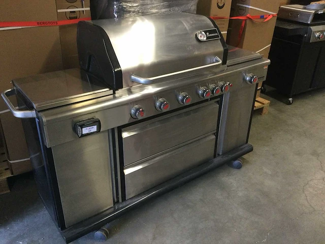 Landmann - triton maxx - gas bbq met lades - afbeelding 1 van  5