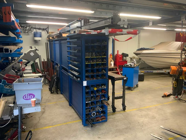Langgoed materiaalstelling. - afbeelding 1 van  9