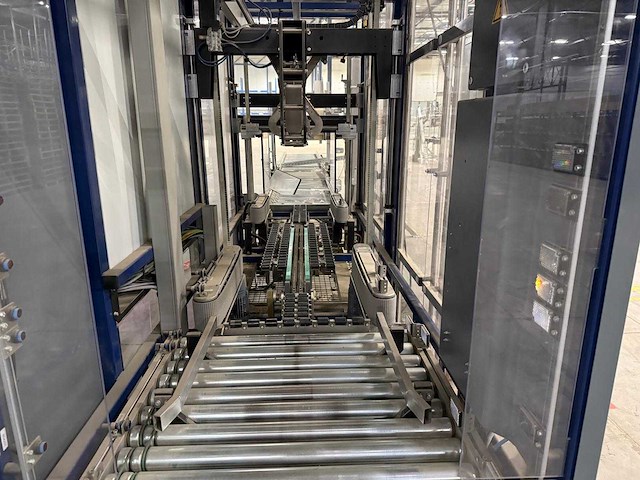 Lantech - 2017 - random - dozensluitmachine - afbeelding 3 van  4