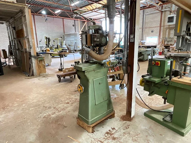 Lapec kettingfreesmachine - afbeelding 6 van  13