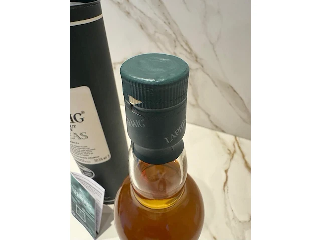 Laphroaig cairdeas ileach edition – 700ml – limited islay single malt scotch whisky, laphroaig - afbeelding 4 van  5