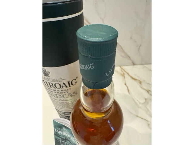 Laphroaig cairdeas master edition – limited release – 700ml – islay single malt whisky, laphroaig, 2010 - afbeelding 4 van  6