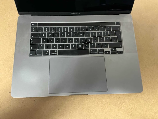 Laptop - apple - a2141 - i7-9750h - afbeelding 2 van  5