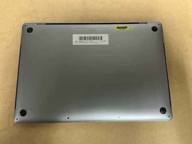 Laptop - apple - a2141 - i7-9750h - afbeelding 4 van  5