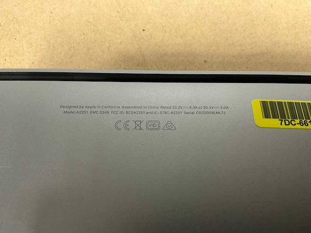Laptop - apple - a2251 - i7-9750h - afbeelding 7 van  8