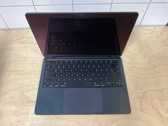Laptop - apple - a2681 - m2 - afbeelding 2 van  3