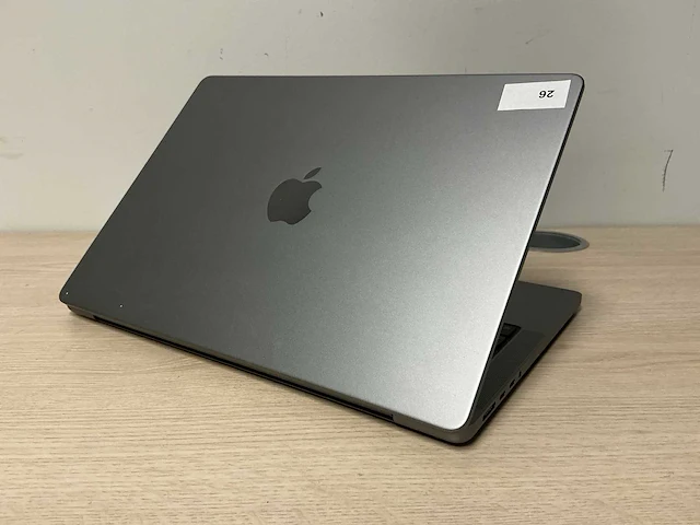 Laptop - apple - macbook pro 14 inch m1 max - afbeelding 4 van  6
