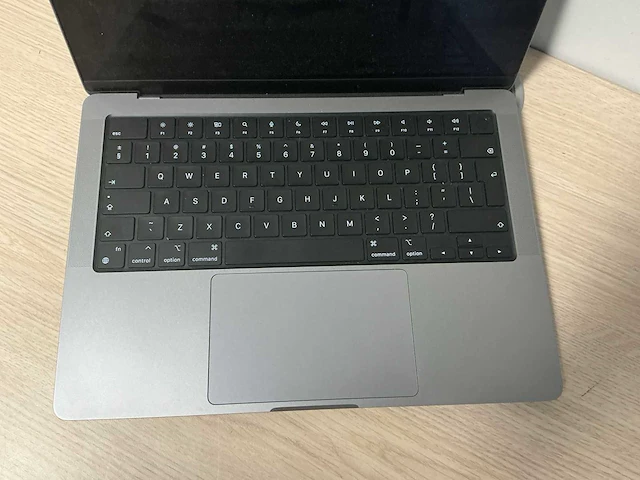 Laptop - apple - macbook pro 14 inch m2 pro - afbeelding 2 van  6