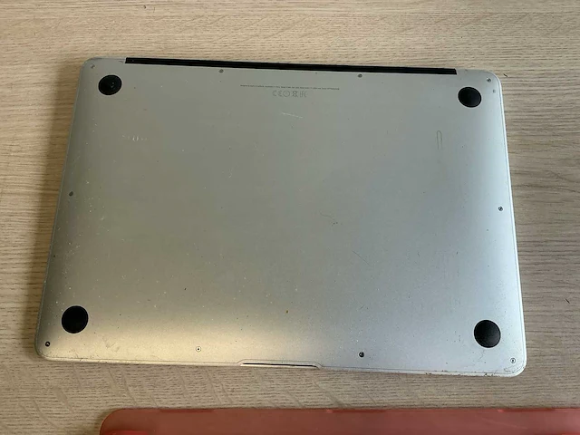Laptop - apple inc. - macbookair7,2 - afbeelding 5 van  7