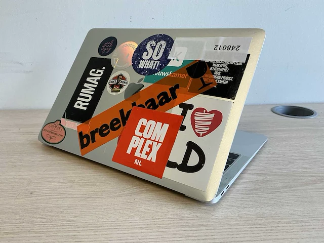 Laptop - apple inc. - macbookair8,2 - afbeelding 4 van  6
