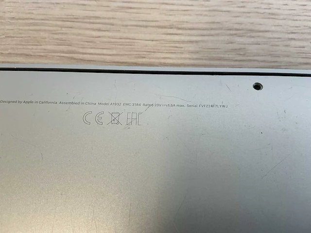 Laptop - apple inc. - macbookair8,2 - afbeelding 6 van  6