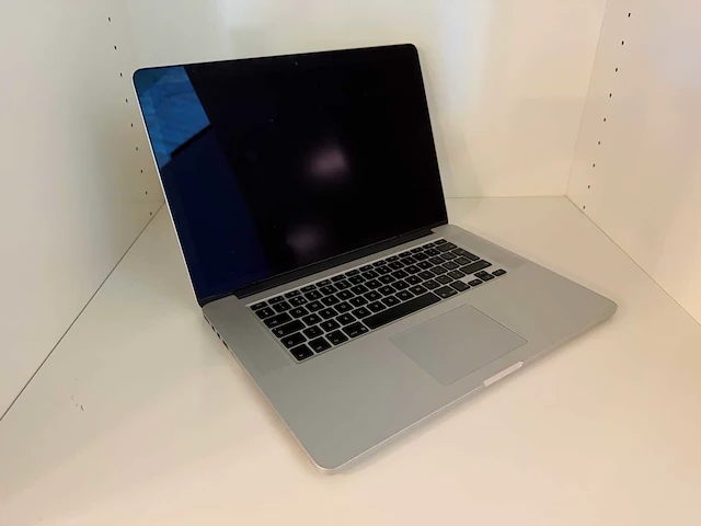 Laptop - apple inc. - macbookpro10,1 - afbeelding 1 van  6