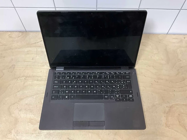 Laptop - dell - latitude 5300 - i7-8665u - afbeelding 2 van  3