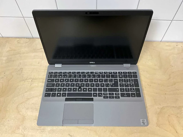 Laptop - dell - latitude 5511 - i7-10850h - afbeelding 2 van  3