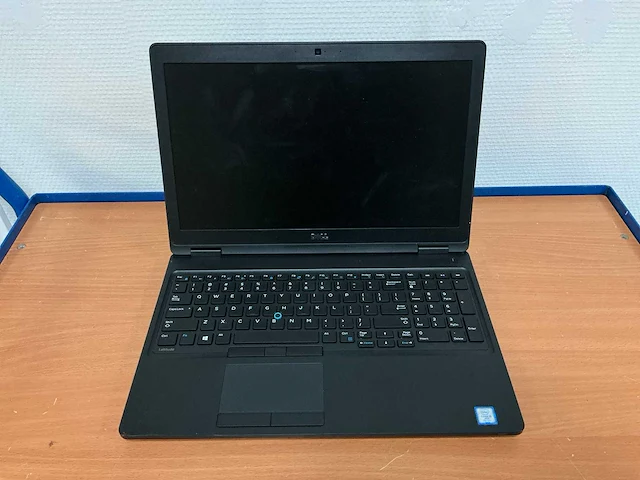 Laptop - dell - latitude 5580 i5-7300u - afbeelding 1 van  3