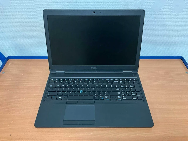 Laptop - dell - latitude 5590 - i7-8650u - afbeelding 1 van  3