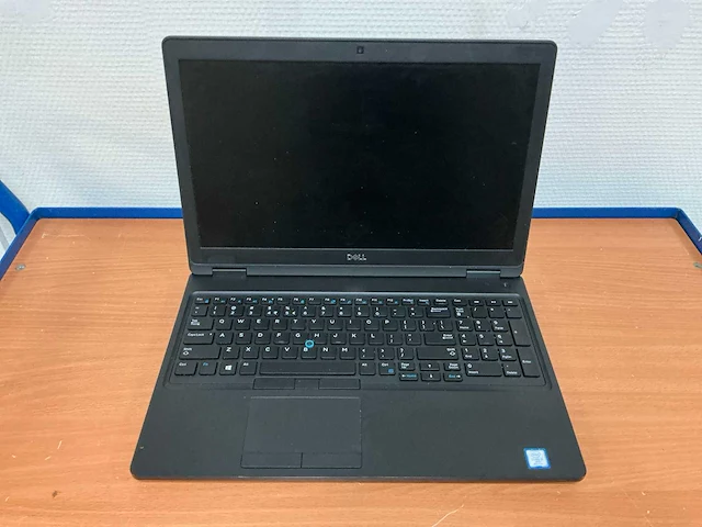 Laptop - dell - latitude 5590 - i7-8650u - afbeelding 1 van  3