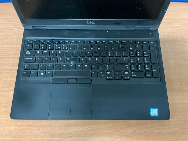 Laptop - dell - latitude 5590 - i7-8650u - afbeelding 2 van  3