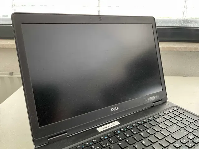Laptop - dell - latitude 5590 - afbeelding 4 van  7