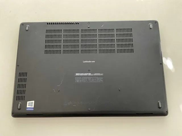 Laptop - dell - latitude 5590 - afbeelding 6 van  7