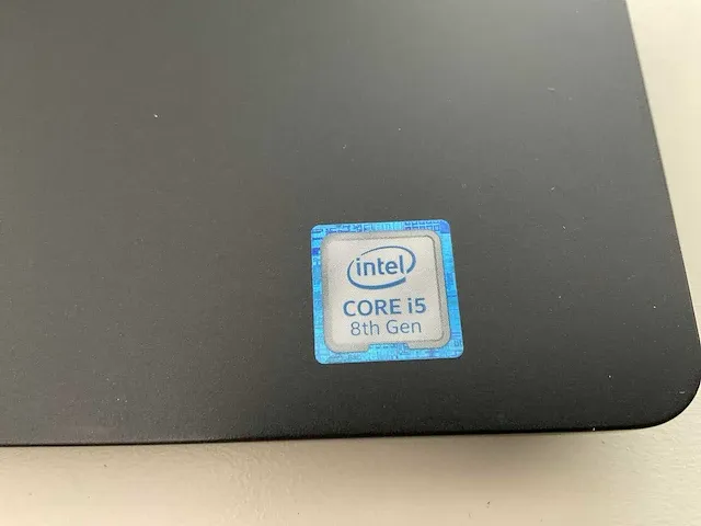 Laptop - dell - latitude 5590 - afbeelding 3 van  7