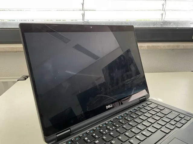 Laptop - dell - latitude 7390 2-in-1 - afbeelding 4 van  7